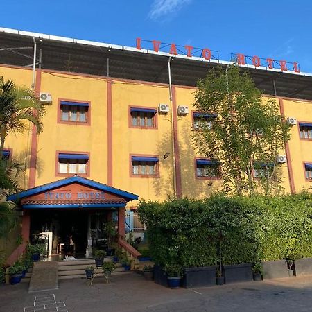 Hotel Ivato , Airport 塔那那利佛 外观 照片
