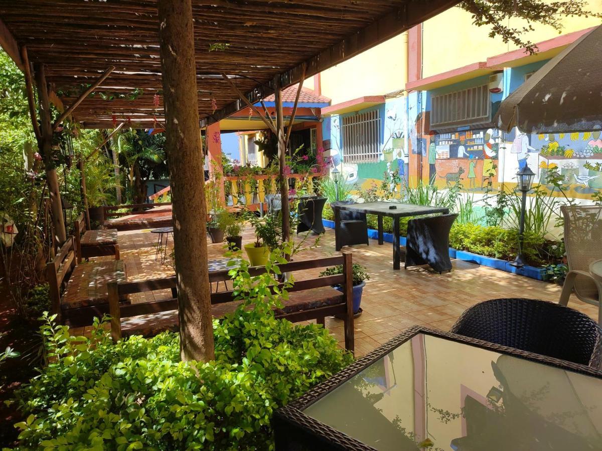 Hotel Ivato , Airport 塔那那利佛 外观 照片